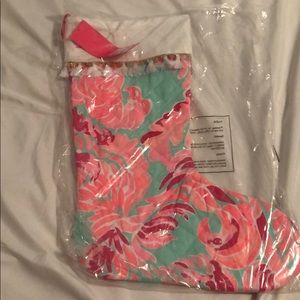 NWT Lilly Pulitzer Stocking Love Birds print